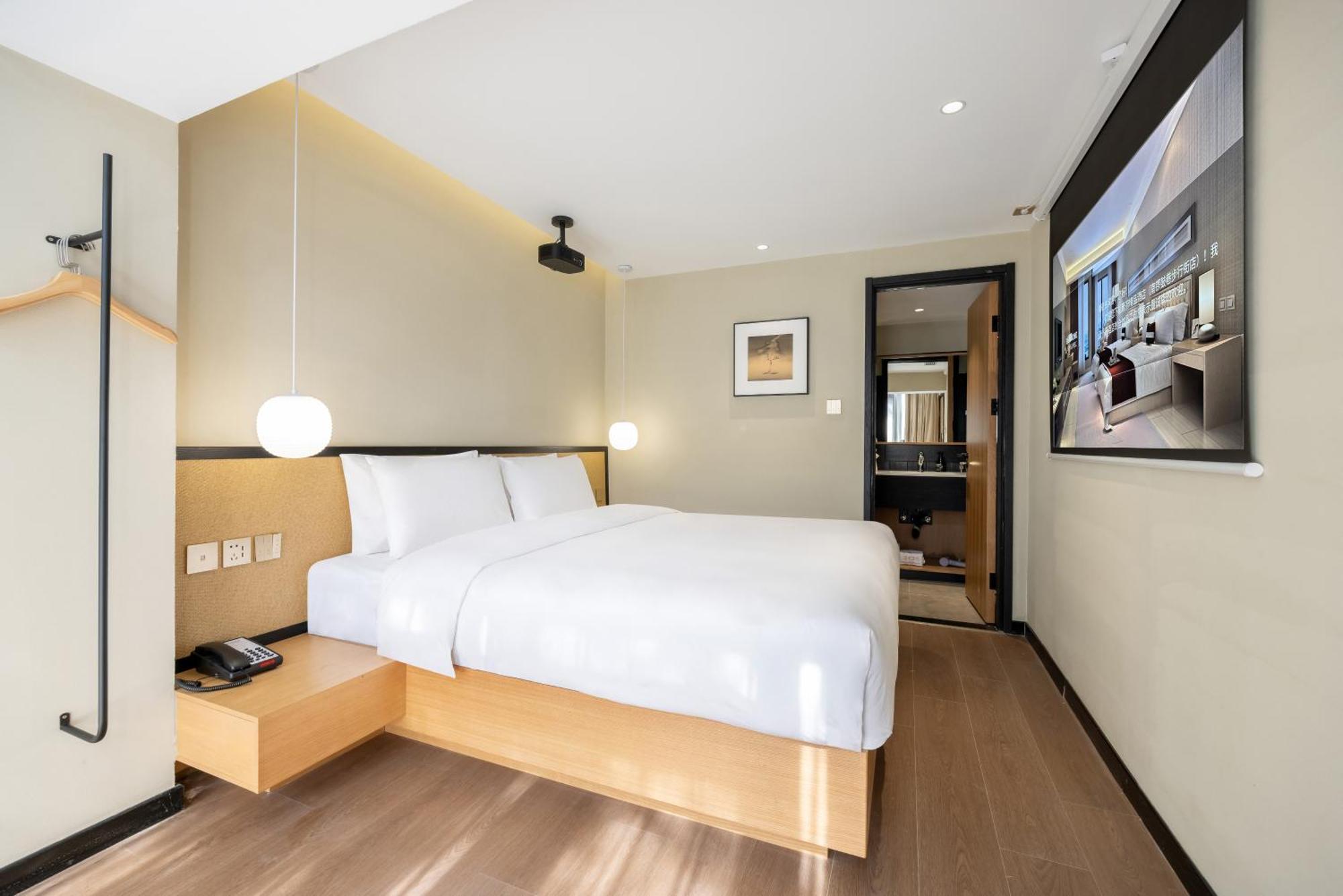 Beijing Tangfu Nanluoguxiang Wang Fu Jing Forbidden City Snack Street Hotel,1 Stop Walking To Airport Express,3 Stop To Tiananmen&Free Laundry Dry Service &Professional Free Tour Ticket Service With English Speaking Staff Kültér fotó