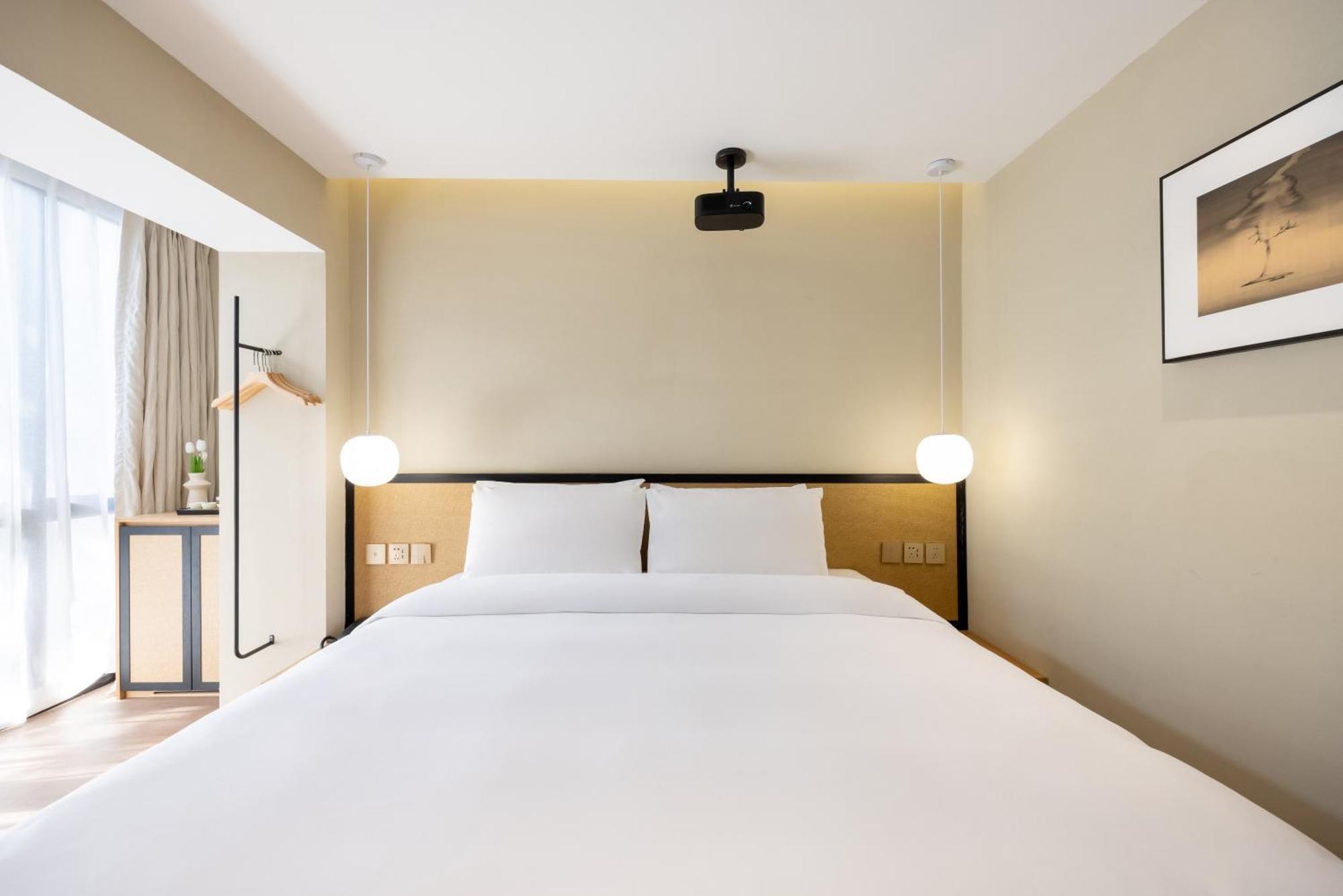 Beijing Tangfu Nanluoguxiang Wang Fu Jing Forbidden City Snack Street Hotel,1 Stop Walking To Airport Express,3 Stop To Tiananmen&Free Laundry Dry Service &Professional Free Tour Ticket Service With English Speaking Staff Kültér fotó