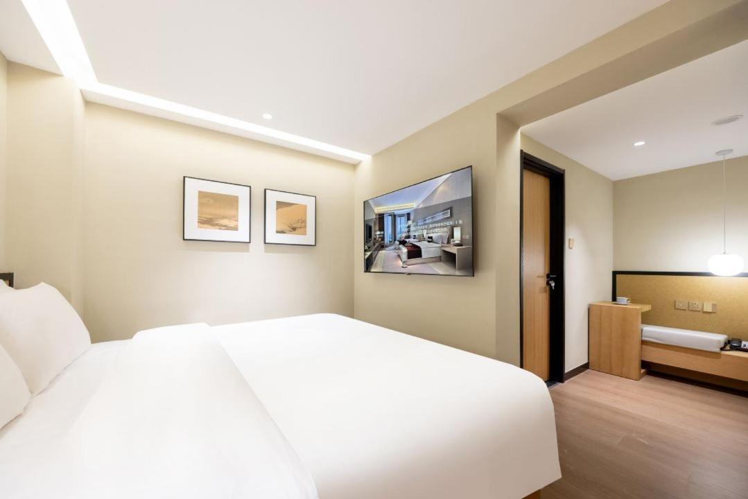 Beijing Tangfu Nanluoguxiang Wang Fu Jing Forbidden City Snack Street Hotel,1 Stop Walking To Airport Express,3 Stop To Tiananmen&Free Laundry Dry Service &Professional Free Tour Ticket Service With English Speaking Staff Kültér fotó