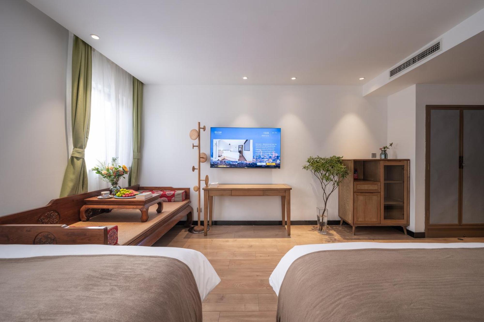 Beijing Tangfu Nanluoguxiang Wang Fu Jing Forbidden City Snack Street Hotel,1 Stop Walking To Airport Express,3 Stop To Tiananmen&Free Laundry Dry Service &Professional Free Tour Ticket Service With English Speaking Staff Kültér fotó
